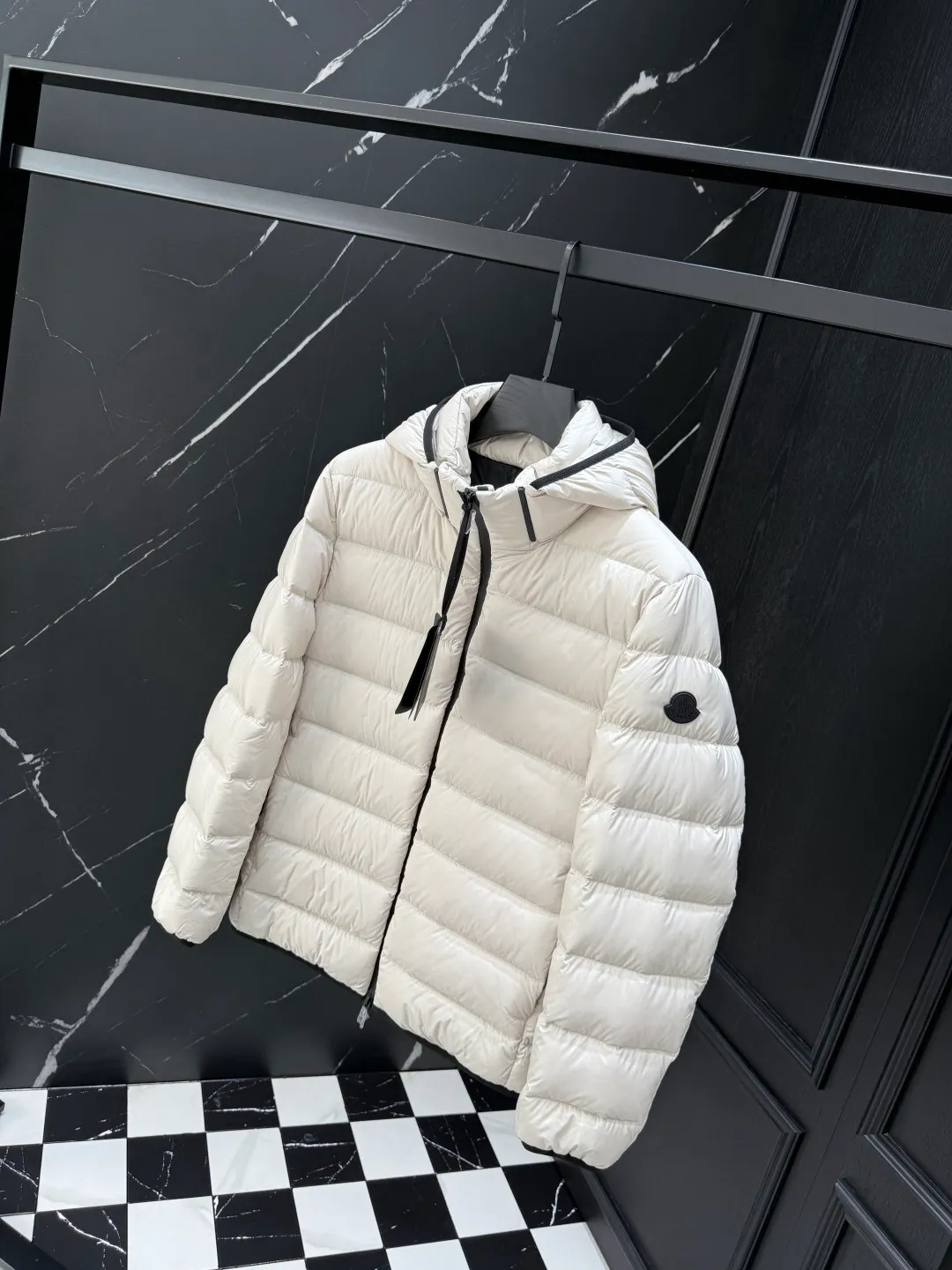 ：Y 605 💰P410 Moner 2025 Jeluz Quality ， ， 。 ， ， ， 。 ， ， ： White、Black Size:1-2-3-4-5